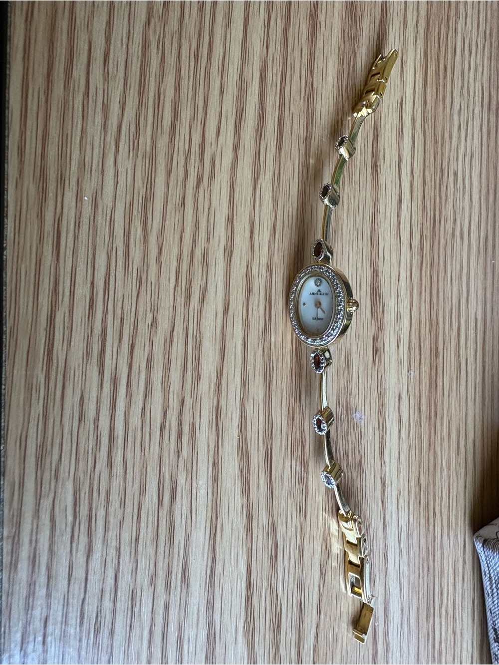 Elegant Gold Tone Women's Bracelet Watch with Crystal Accents